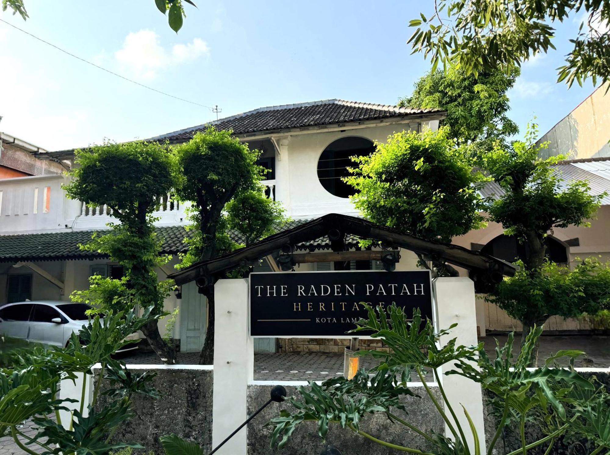 The Raden Patah Heritage Kota Lama Semarang Exteriör bild